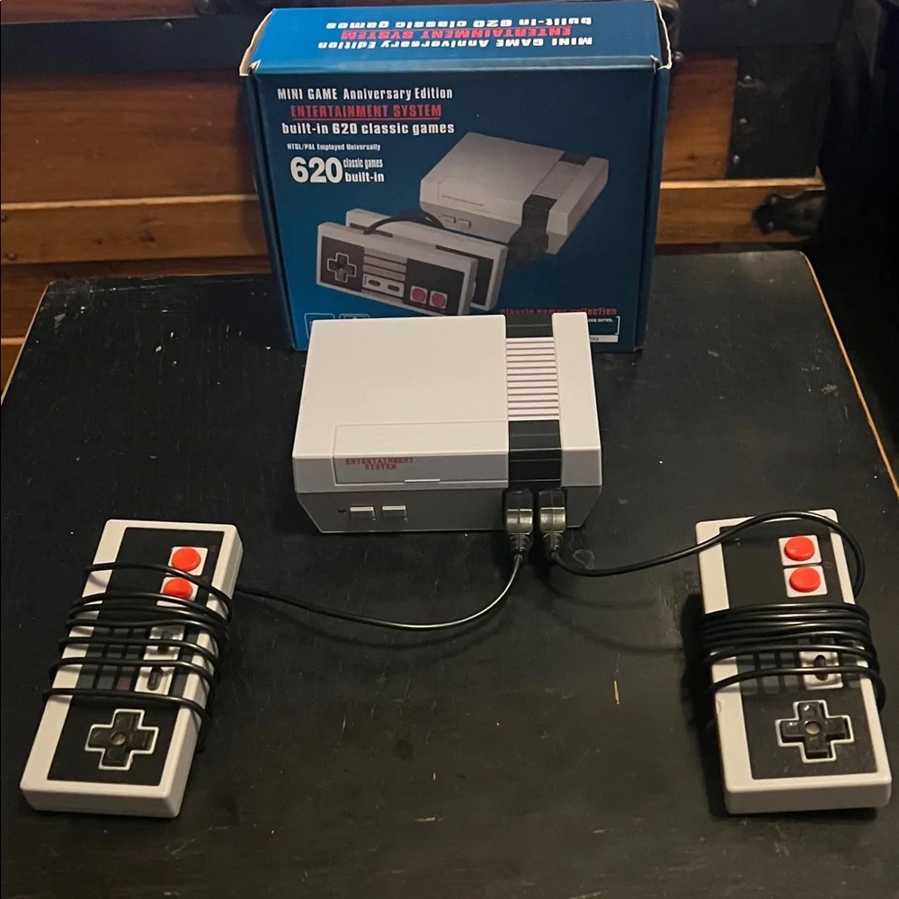 MINI ANNIVERSARY EDITION ENTERTAINMENT CONSOLE 620 GAMES